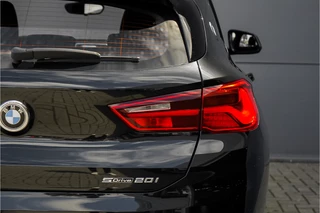 BMW X2 BMW X2 sDrive20i M-Sport High Ex Shadow Navi Trekhaak 19