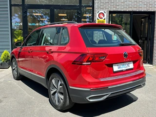 Volkswagen Tiguan Volkswagen Tiguan 1.4 TSI eHybrid Edition LED/Navi/Trekhaak wegkl./Virtual Cockpit/App-Connect/18