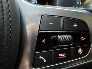 BMW 3 Serie BMW 3-serie 330e xDrive High Executive HUD Leder Navi Carplay Clima Cruise 18