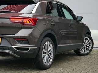 Volkswagen T-Roc Volkswagen T-Roc 1.5 TSI Sport Business R Navi+BT| ACC| CAMERA - afbeelding nr 24