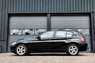 BMW 1 Serie BMW 1-serie 118i Sport AUTOMAAT/LED/GROOT SCHERM/SPORT STOELEN/ - afbeelding nr 2