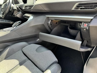 Peugeot 3008 Peugeot 3008 1.2 PureTech Allure Led verl Panoramadak Apple Carplay Navigatie Achteruitrijcamera Cruise control Automaat - afbeelding nr 31