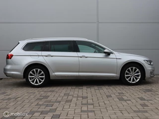 Volkswagen Passat Volkswagen Passat 1.4 TSI GTE Highline Pano Alcantara Virtual - afbeelding nr 12