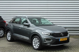 Volkswagen T-Roc Clima Cruise Navi Carplay Camera 17
