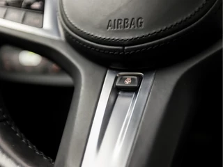 BMW 2 Serie Automaat (PANORAMADAK, M PAKKET, APPLE CARPLAY, HEAD-UP DISPLAY, MEMORY SEATS, STUUR/STOELVERWARMING, ADAPTIVE CRUISE, HARMAN/KARDON, CAMERA, 19'' VELGEN, NIEUWSTAAT) - afbeelding nr 25