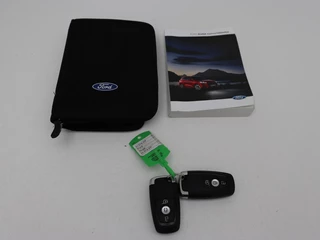 Ford Kuga Ford Kuga 2.5 PHEV ST-Line X | Head-Up | Trekhaak | Stoel & stuurverwarming | Camera | Carplay | Leder/Alcantara | Achterbankverwarming | Adaptive cruise | Full LED | Keyless | B&O Sound - afbeelding nr 16