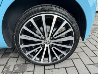 Volkswagen up! Volkswagen Up! 1.0 BMT high up! Pano Stoelverwarming Cruise - afbeelding nr 29