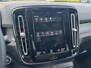 Volvo XC40 Volvo XC40 T5 Plug-in hybrid Ultimate Dark | Trekhaak | Pilot Assist | All-Season | H&K Audio | Camera - afbeelding nr 18