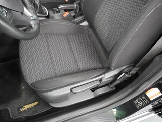 Opel Astra Opel Astra 1.4 Innovation 150PK 5-d - 17 inch LM velgen - Climate control - Cruise control - Afn. trekhaak - 12 maanden garantie - afbeelding nr 24
