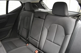 Volvo XC40 Volvo XC40 T3 163pk Aut. Momentum | Climate Pro | Park Assist | Navigation - afbeelding nr 17