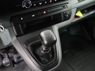 Opel Vivaro | Navigatie | Camera | Trekhaak | Betimmering - afbeelding nr 16