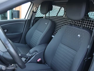 Renault Mégane Renault Mégane 1.5 dCi Limited S&S | Navigatie | Rijklaar !! - afbeelding nr 5
