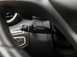 Mercedes-Benz C-Klasse 157Pk Automaat (SCHUIFDAK, NAVIGATIE, LEDER, STOELVERWARMING, SFEERVERLICHTING, ELEK SPORTSTOELEN, CRUISE, LED KOPLAMPEN, NIEUWE APK, NIEUWSTAAT) - afbeelding nr 23