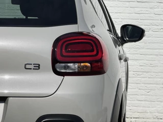 Citroën C3 Citroen C3 1.2 PureTech C-Series Navigatie Clima Cruise Carplay Led Parkeensensor achter - afbeelding nr 36
