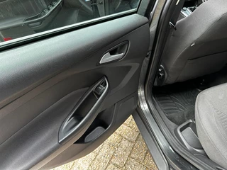 Ford Focus Ford Focus 1.0 Titanium Edition navi airco/ecc keurige auto - afbeelding nr 19