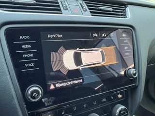 Škoda Octavia Skoda Octavia 1.0 TSI Style Business Automaat|Carplay|Trekhaak|Stoelverw.|NAP|Navi|Led - afbeelding nr 10