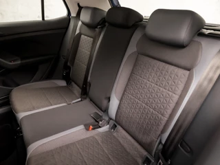 Volkswagen T-Cross (VIRTUAL COCKPIT, APPLE CARPLAY, GROOT NAVI, STOELVERWARMING, CLIMATE, SPORTSTOELEN, GETINT GLAS, ADAPTIVE CRUISE, NIEUWSTAAT) - afbeelding nr 15