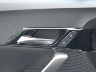 MG MG4 MG 4 Luxury 64 kWh Long Range  | Vehicle to load | Apple Carplay - afbeelding nr 29
