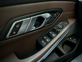 BMW 3 Serie BMW 3 Serie Touring 330e xDrive LASER|PANO|HUD|H/K|MEMORY - afbeelding nr 13