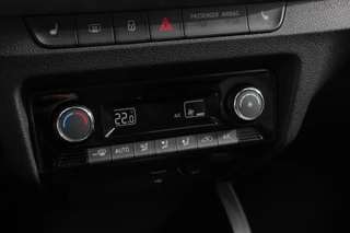 Škoda Fabia Skoda Fabia Combi 1.0 TSI DSG Ambition | Navigatie | App Connect | Camera | Cruise Control | Extra getint glas | Dab - afbeelding nr 12