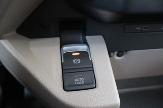 Volkswagen Multivan Volkswagen Multivan 1.4 eHybrid L2H1 Style - NL- Auto!! Pano-Dak I Soft close I Apple - afbeelding nr 42