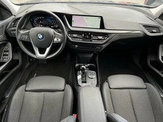 BMW 1 Serie BMW 1-serie 120i Shadow line 178 pk | Stoelverwarming | Carplay | - afbeelding nr 9