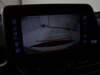 Toyota C-HR Toyota C-HR 1.8 Hybrid Style | Stoelverwarming | Trekhaak |  Adaptive cruise | JBL Sound | Camera | Navigatie | Keyless | Dodehoek detectie - afbeelding nr 15