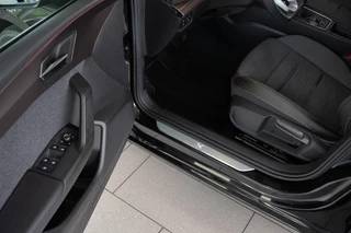 SEAT Leon Seat Leon 1.5 TSI Style|1ste Eig|Virtual|Leder|LED|4 Cylinder|Xcellence|CarPlay|Dealer Onderhouden - afbeelding nr 8