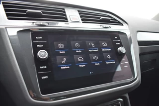 Volkswagen Tiguan Volkswagen Tiguan 1.5 TSI ACT HIGHL. LED, Camera, Apple Carplay - afbeelding nr 22