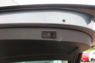 Škoda Kodiaq LED, PDC , Navi, Cruisecontrol, Stoelverwarming , Carplay, Trekhaak . Achteruitrijcamera ,Canton Audio ,LMV,  etc - afbeelding nr 70