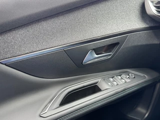 Peugeot 3008 Peugeot 3008 1.6 HYBRID AUT. PHEV 224PK ALLURE LED HALF-LEER NAVI CAMERA CARPLAY AIRCO - afbeelding nr 17