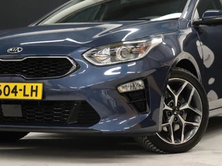 Kia Ceed Kia Ceed 1.0 T-GDi DynamicPlusLine [CARPLAY, CRUISE CONTROL, STOEL EN STUURVERWARMING, HALF LEDER, CAMERA, PDC ACHTER, CLIMATE CONTROL, NAVIGATIE, NIEUWSTAAT] - afbeelding nr 26