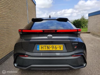 Toyota C-HR Toyota C-HR 2.0 Plug-in Hybrid 220 GR SPORT PLUS - afbeelding nr 23
