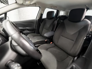 Renault Clio (NAVIGATIE, TREKHAAK, PARKEERSENSOREN, SPORTSTOELEN, GETINT GLAS, LM VELGEN, BASS REFLEX, CRUISE, NIEUWE APK, NIEUWSTAAT) - afbeelding nr 13