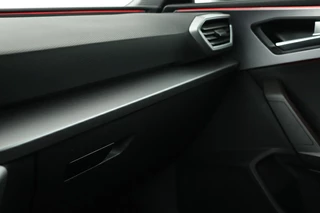 SEAT Leon SEAT Leon 1.5 eTSI FR Intens | Stoel & stuurverwarming |  Adaptive cruise | Trekhaak | Carplay | Sfeerverlichting | Camera | Navigatie - afbeelding nr 26
