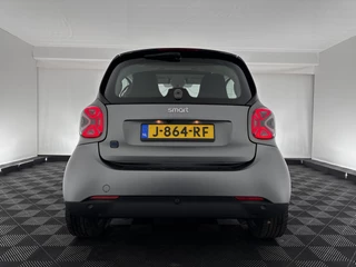 Smart Fortwo Aut. *PANO | FULL-LED | FULL-LEATHER | NAVI-FULLMAP | CAMERA | BRABUS-WHEELS | AMBIENT-LIGHT | AIRCO | PDC | CRUISE | DAB | CARPLAY | COMFORT-SEATS | 16''ALU* - afbeelding nr 5