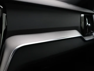 Volvo S60 Volvo S60 T6 PLUG-IN HYBRID LONG RANGE PLUS DARK SCHUIFDAK HARMAN KARDON 3 - afbeelding nr 32