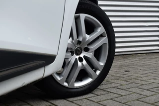 Renault Clio Renault Clio ESTATE 0.9 TCE ZEN / NL AUTO / NAVI / PDC / TREKHAAK - afbeelding nr 4