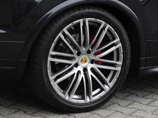 Porsche Cayenne Porsche Cayenne 3.0 S 509PK E-Hybrid / Sport Design / LED - afbeelding nr 38