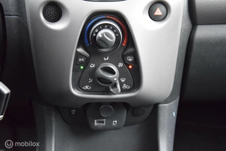 Peugeot 108 Peugeot 108 1.0 e-VTi Active Dynamic DAB 5-deurs - afbeelding nr 10