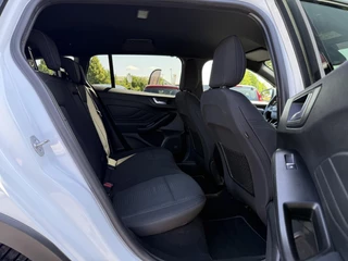Ford Focus Ford Focus Wagon 1.5 EcoBoost Active X Business 2e Eigenaar,Dealer Onderhouden,Automaat,Navi,Camera,Clima,Cruise,Trekhaak,Pdc,Lm Velgen,150pk,Apk tot 09-2026 - afbeelding nr 10