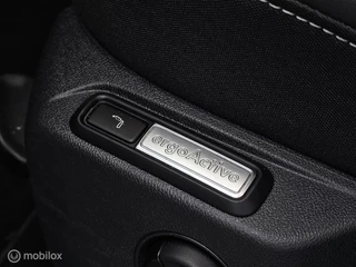 Volkswagen T-Roc Volkswagen T-Roc 1.5 TSI Black Style Panorama/Keyless/IQ Light - afbeelding nr 16