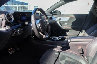 Mercedes-Benz CLA Mercedes CLA-klasse 250 e AMG Line PANORAMDAK SFEERVERLICHTING MEMORY STOELEN NIGHT - afbeelding nr 35