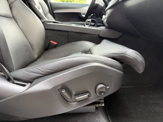 Volvo XC90 Volvo XC90 T8 Recharge AWD R-Design BLACK LONG RANGE PANO/TREKHAAK/HEAD-UP/MEMORY/H&K/CAMERA/ACC/PILOT-ASSIST/KEYLESS/LEER-SPORT/GOOGLE/PRIVACY/20
