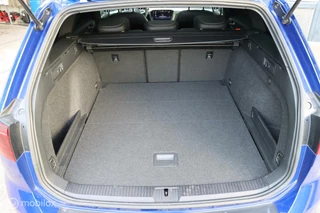 Volkswagen Passat Volkswagen Passat Variant 2.0 TSI 4Motion  / R-Line / Pano - afbeelding nr 37