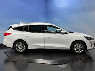 Ford Focus Ford Focus Wagon 1.0 EcoBoost Trend Edition Business Airco| Cruise |Navi | PDC | Trekhaak - afbeelding nr 10