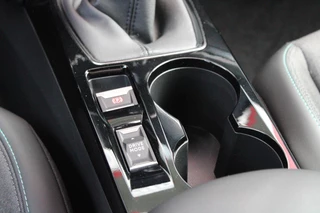 Peugeot 2008 Peugeot 2008 1.2 100PK ALLURE PACK | TREKHAAK | NAVIGATIE | APPLE CARPLAY/ANDROID AUTO | 3-D INSTRUMENTENPANEEL | ACHTERUITRIJ CAMERA | CRUISE CONTROL | LED KOPLAMPEN | CLIMATE CONTROL | 17