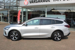 Ford Focus 1500 kg trekgewicht , Climate control , Adap.cruise control Bluetooth , Navigatie - afbeelding nr 5