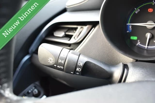 Toyota C-HR Toyota C-HR 1.8 Hybrid Executive JBL/MATRIX/STOELVW/CAMERA/VOL MET OPTIES! - afbeelding nr 33