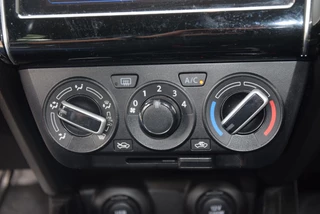 Suzuki Swift Suzuki Swift 1.0 Select | Dealer onderhouden | Apple carplay/android | Stoelverwarming | - afbeelding nr 23